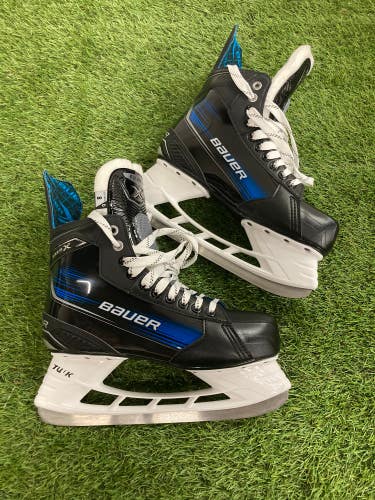 Used Senior Bauer Hockey Skates Regular Width 8