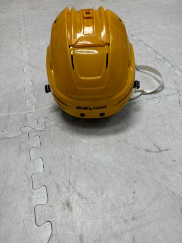 Used Medium Bauer  Re-Akt 85 Helmet