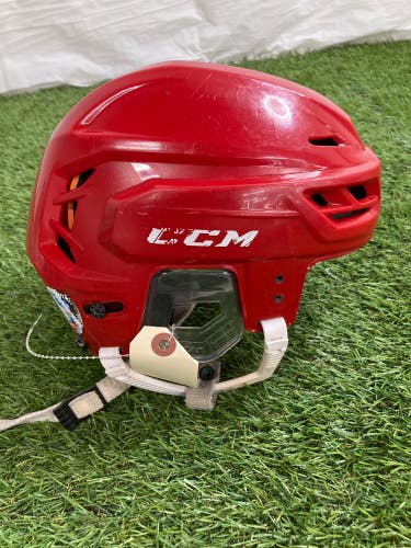 Red Used Small Bauer Hyperlite 2 Helmet