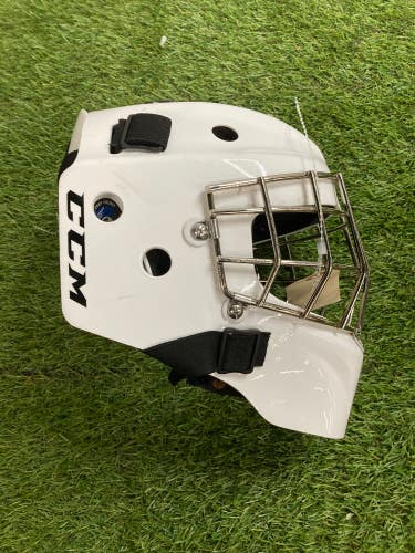 White Used Youth CCM GFL 1.5 Goalie Mask