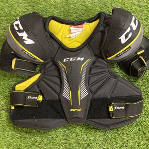 Used Small Senior CCM Tacks 9040 Shoulder Pads