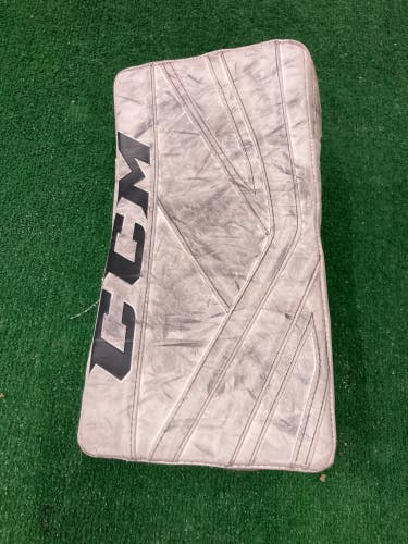 White Used Intermediate CCM P2.9 Goalie Gloves