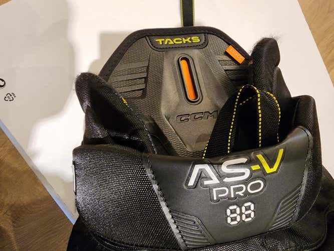 [Like New] Black CCM AS-V Pro Hockey Pants - Senior Small