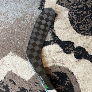 Used Intermediate Right Handed P28  Nexus Geo Hockey Stick