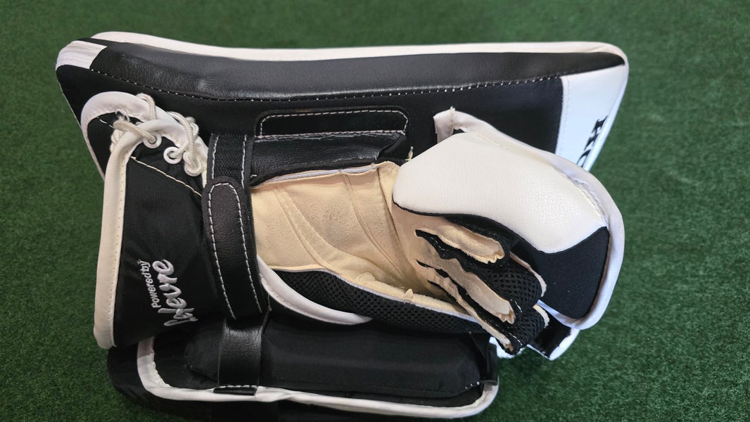 Used Koho Moyen 460 Full Right Pro Stock Glove and Blocker Set ...