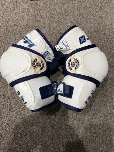 Hockey elbow pads