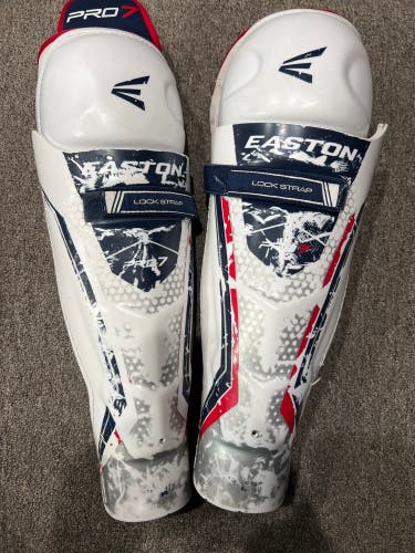 Hockey shin pads