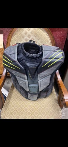 Used  Bauer  Hyperlite Goalie Chest Protector