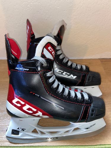 Used Intermediate CCM Regular Width Size 4 JetSpeed FT475 Hockey Skates