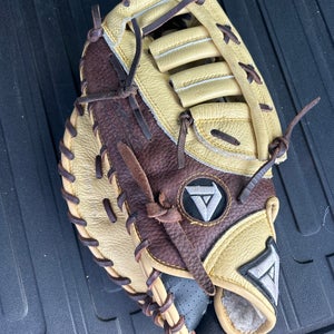 Used 2021 Left Hand Throw Akadema First Base AHC94 Baseball Glove 11.5"