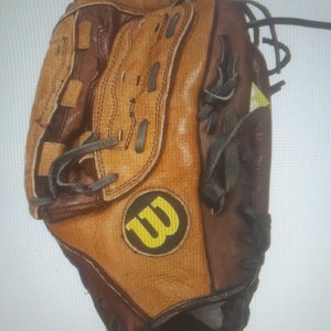 Used Wilson Right Hand Throw Infield A450 Baseball Glove 13"