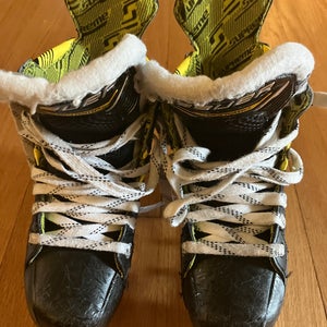 Used Junior Bauer Supreme M4 Hockey Skates Regular Width Size 2