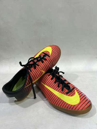 Used Nike Junior 05.5 Indoor Soccer Indoor Cleats