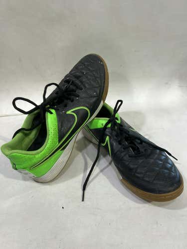 Used Nike Senior 10 Indoor Soccer Indoor Cleats