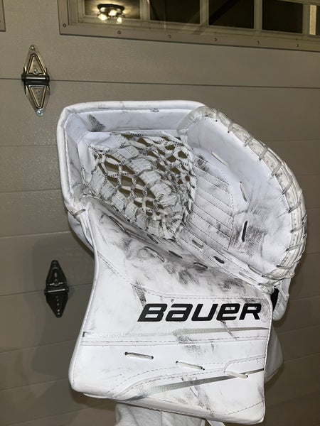 Bauer GSX Catching Glove And Blocker