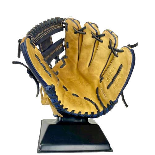 Used Akadema Torino Series Afl11 Fielders Glove Right Hand Throw 11.25"