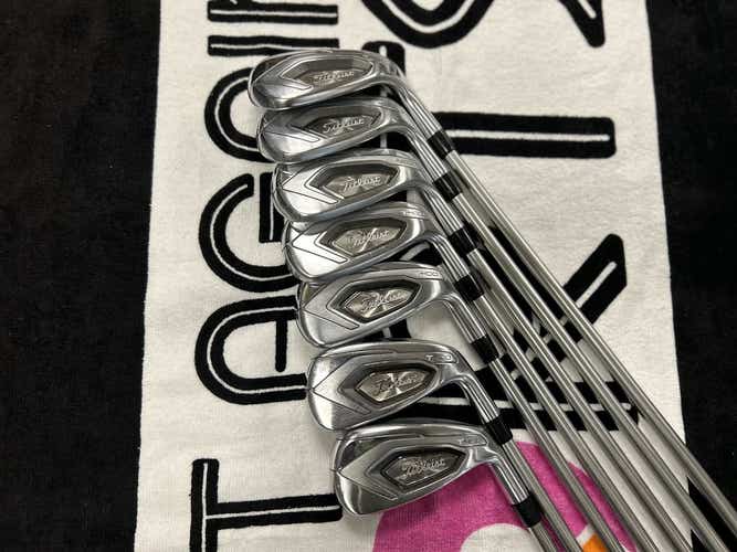 Used Titleist T400 6i-pw Regular Flex Graphite Shaft Iron Sets