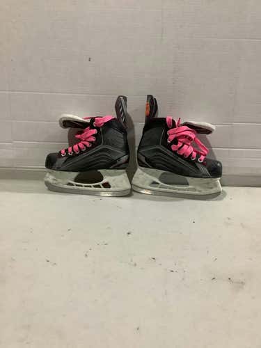 Used Bauer Junior 02 Ice Hockey Skates