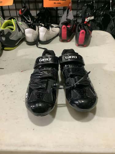 Used Giro Senior 6.5 Bicycle Shoes