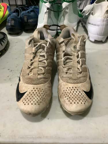 Used Nike Youth 06.5 Football Cleats