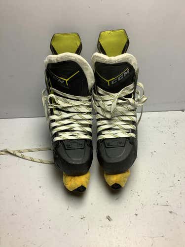 Used Ccm Super Tacks 9370 Intermediate 5.5 Ice Hockey Skates