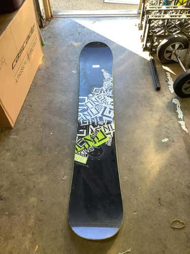 Used Gnu Gt 162 Cm Men's Snowboard Combo