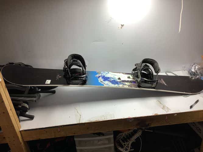 Used Never Summer Premier 163 Cm Men's Snowboard Combo