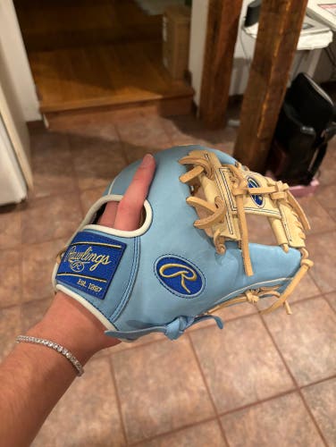 BRAND NEW SPECIAL EDITION Columbia Blue and Camel 11.5” Heart of the Hide Baseball Glove