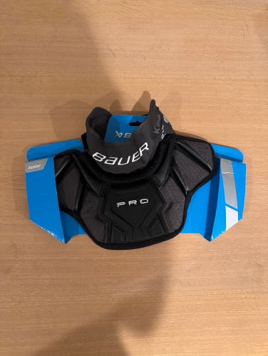 Bauer Goalie Pro neck guard