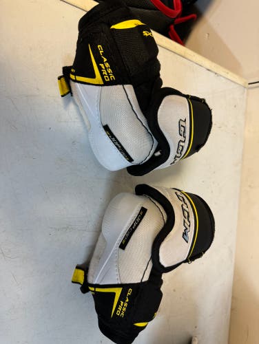 Used Junior CCM Classic Pro Elbow Pads