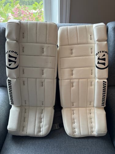 Used Ritual G3 (Classic design)Warrior Ice Hockey goalie pads. Size- 19 + 0.5