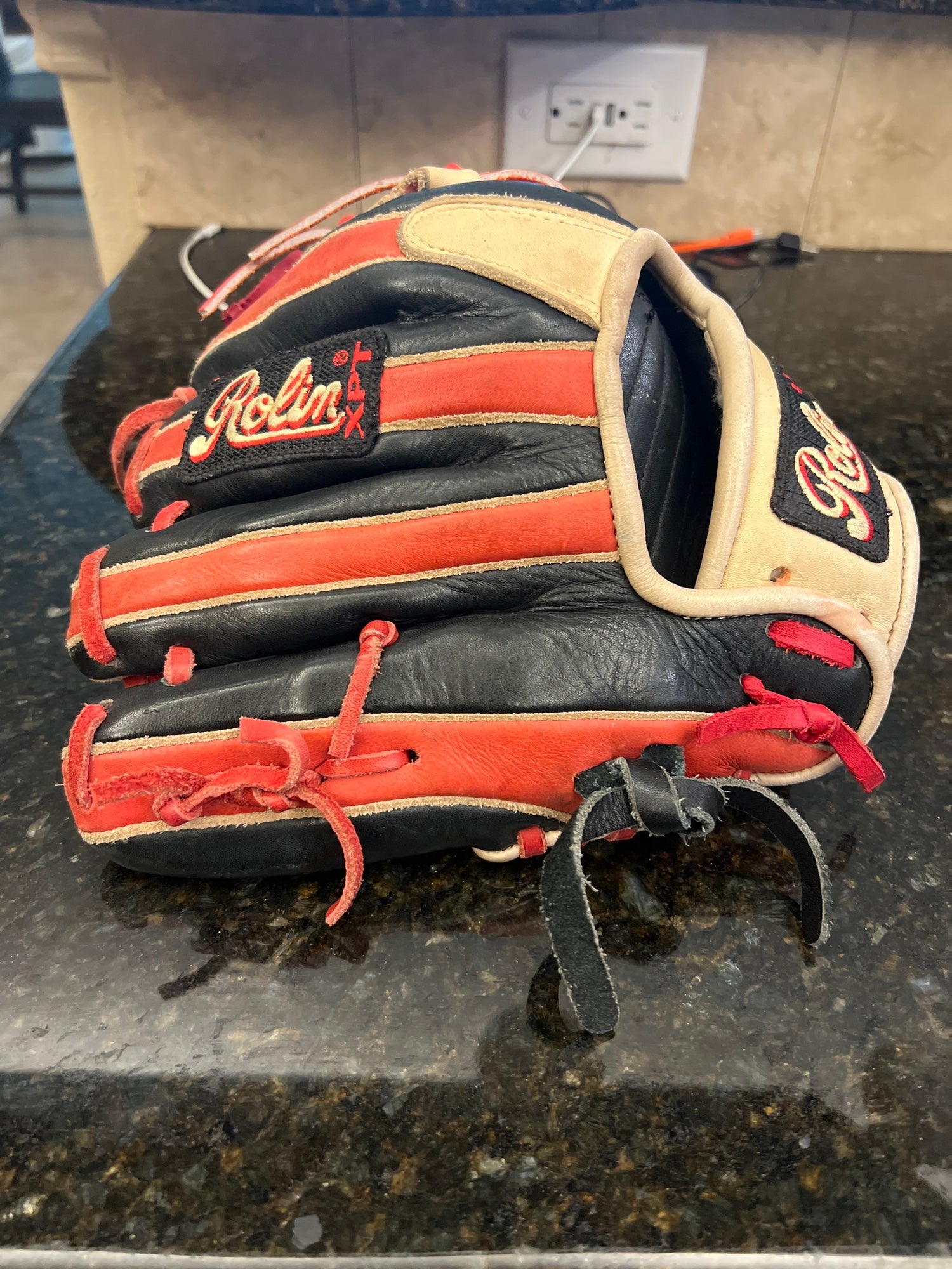 Rolin Used 2023 Infield 11.5