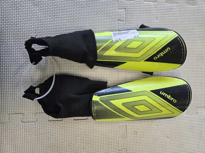 Used Umbro Xl Soccer Shin Guards