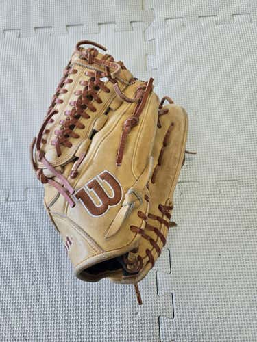 Used Wilson A2000 11 3 4" Fielders Gloves