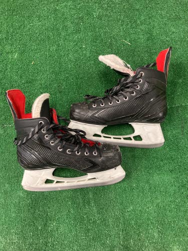 Used Senior Bauer Vapor X300 Hockey Skates Regular Width 9