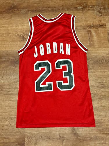 Vintage Champion Chicago Bulls Michael Jordan Jersey w/rare White Letters (40)