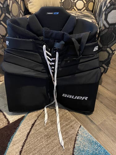 New Senior Medium Bauer Pro Hockey Goalie Pants