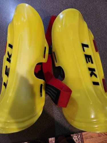 Shin Guards Used Medium Leki Shin Guard