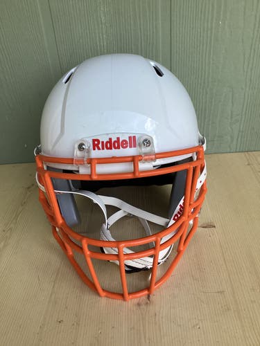 New Youth Small Riddell Victor Helmet