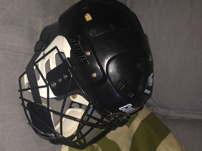 Used Senior Cooper SK 2000 Goalie Mask