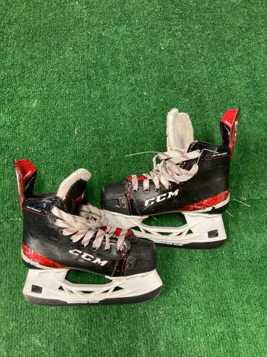 Used Junior CCM JetSpeed FT475 Hockey Skates Regular Width Size 1