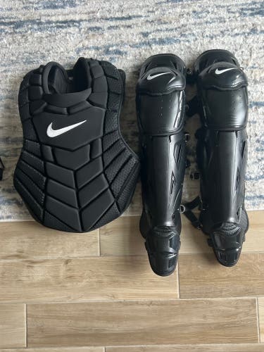 Nike Catching Gear