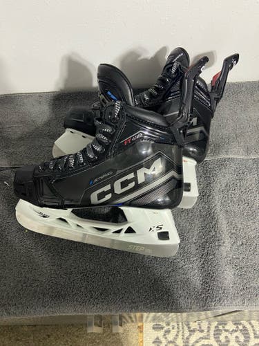 Basically new CCM JetSpeed FT690 Hockey Skates size 6