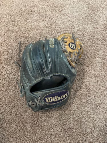 Wilson A2000 infield glove
