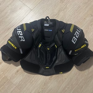 Bauer supreme matrix shoulder pads