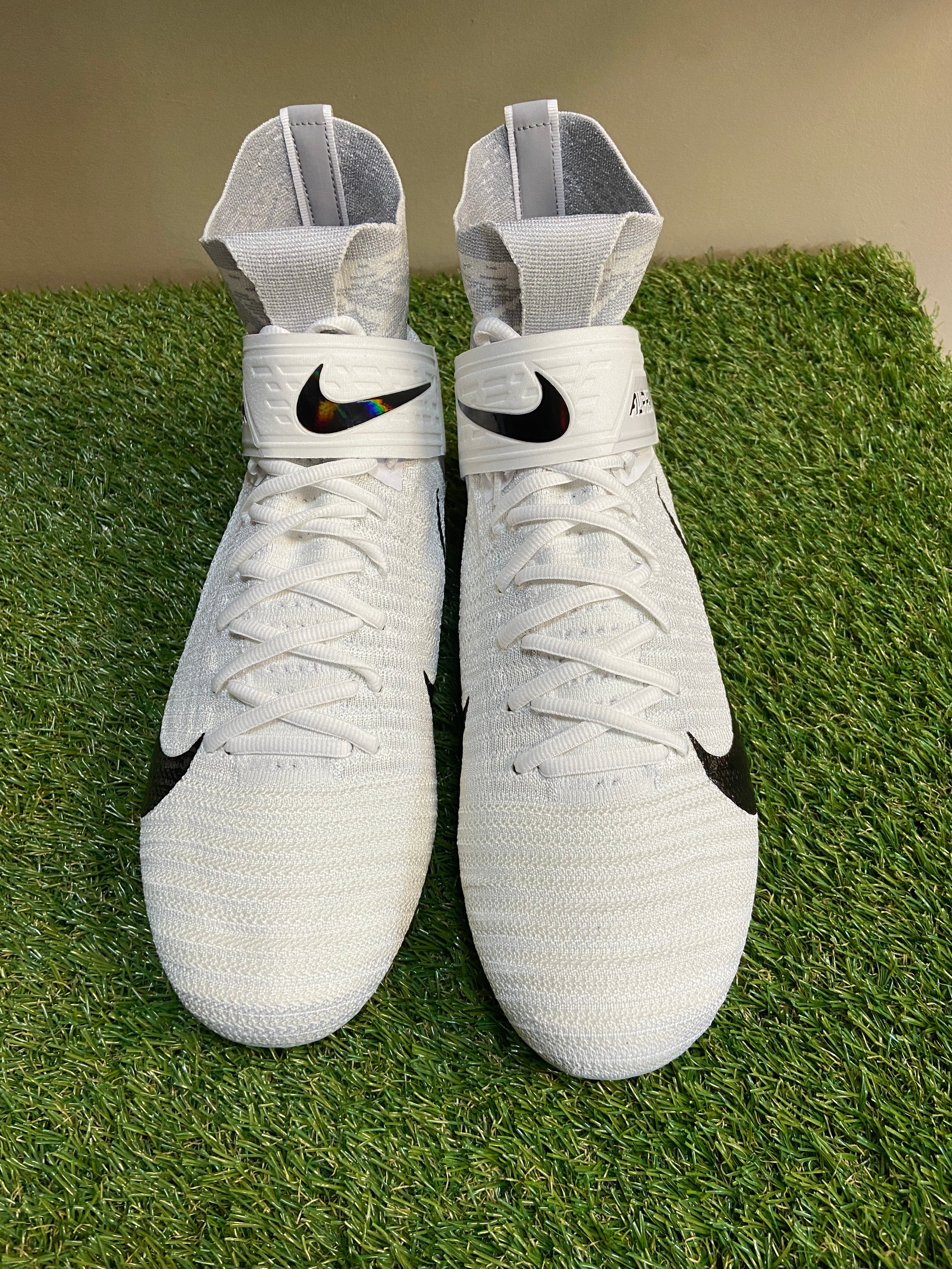 Nike Alpha Menace Elite 2 White P Football Cleats Men display picture 3