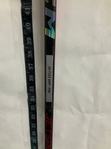 New Junior CCM JETSPEED FT7 PRO Right 40 Flex P28 Stick.