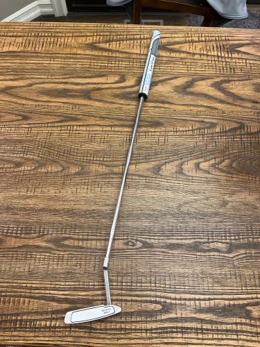 Used Odyssey Right Handed White Hot Putter 32.75”