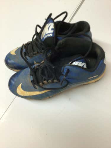 Used Nike Junior 05 Football Shoes