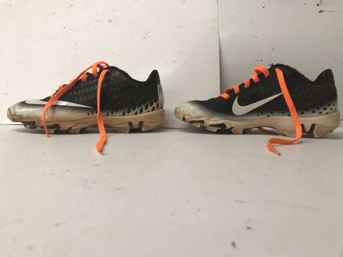 Used Nike Fastflex Junior 05.5 Baseball And Softball Cleats